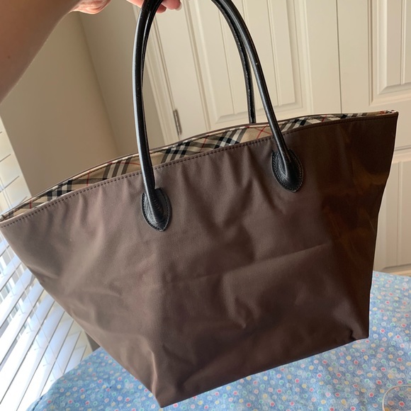 Burberry Handbags - Authentic Burberry tote bag